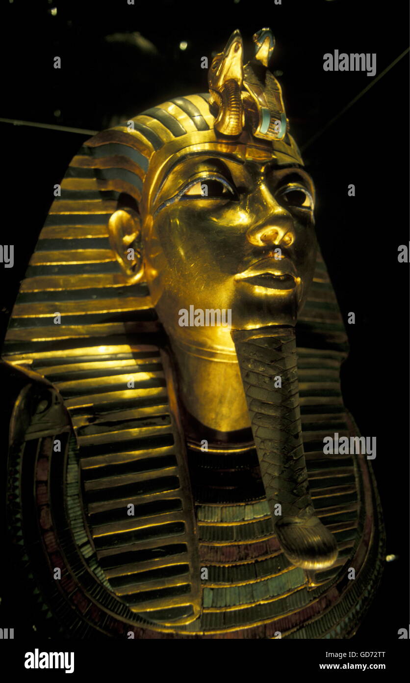 La maschera di Tutankhamon nel Museo Egizio nel centro storico del Cairo, capitale dell Egitto in nord africa Foto Stock