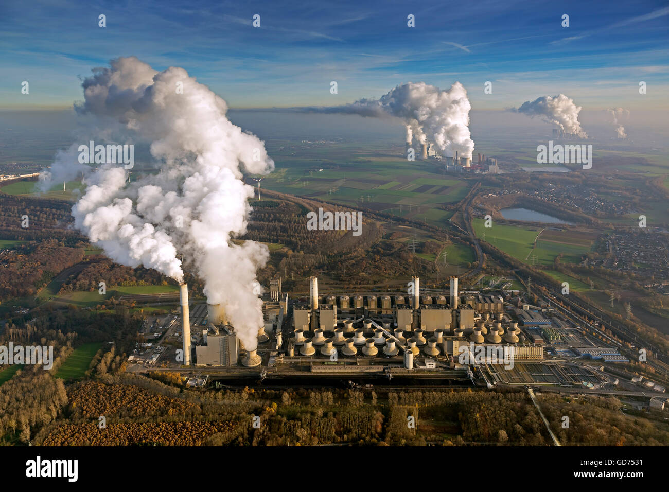 Vista aerea, lignite fired Power Plant, fumo, vapore, combustibili fossili e la produzione di energia, vista aerea di Grevenbroich, Basso Reno, Foto Stock