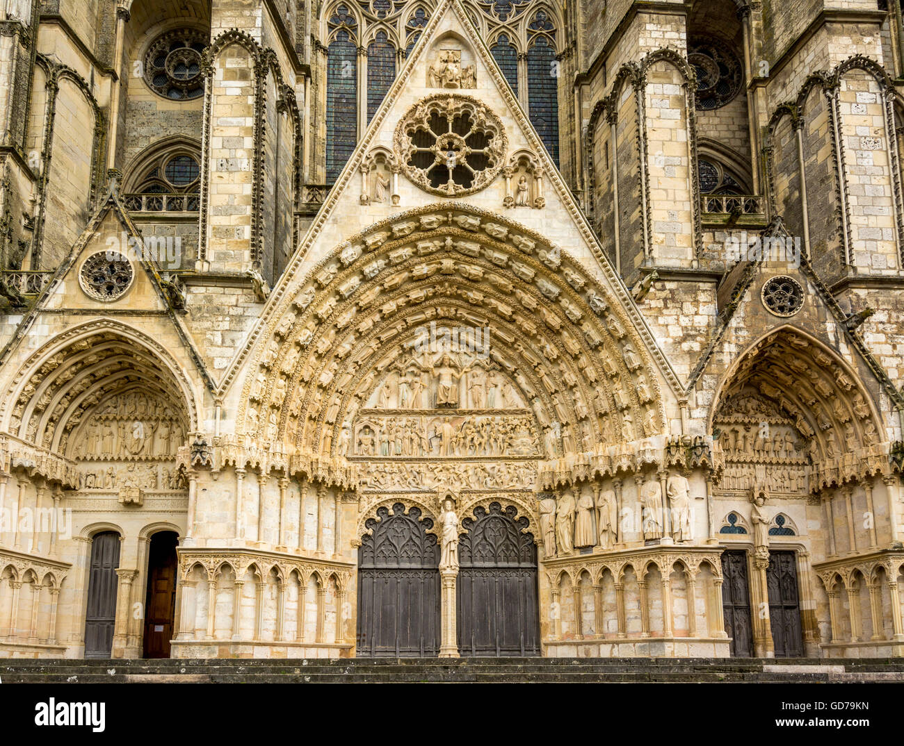 Portale della Cattedrale di Saint Etienne, Bourges, Cher, Sito Patrimonio Mondiale dell'Unesco, Francia, Europa Foto Stock