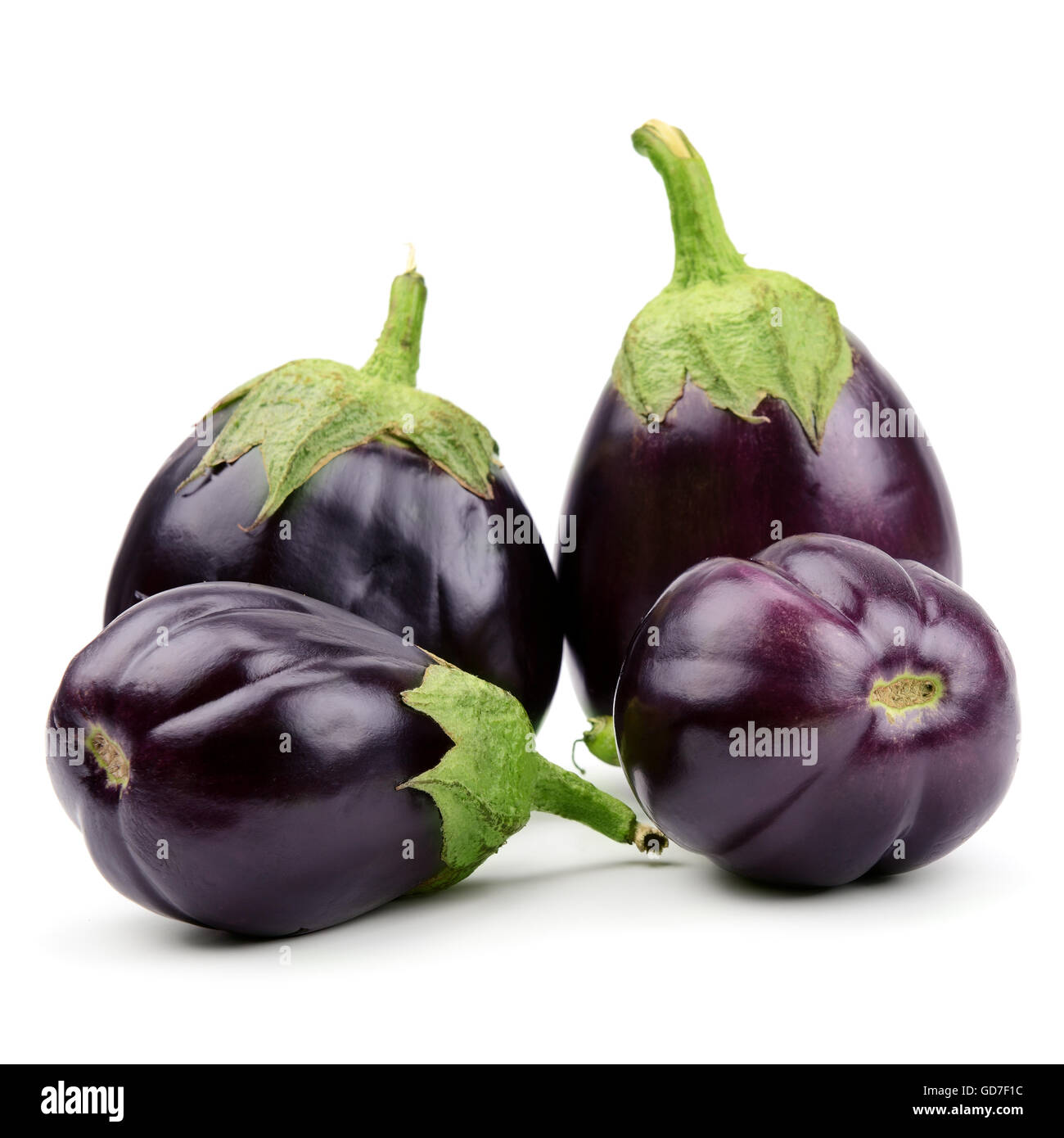 Melanzane mature isolati su sfondo bianco Foto Stock