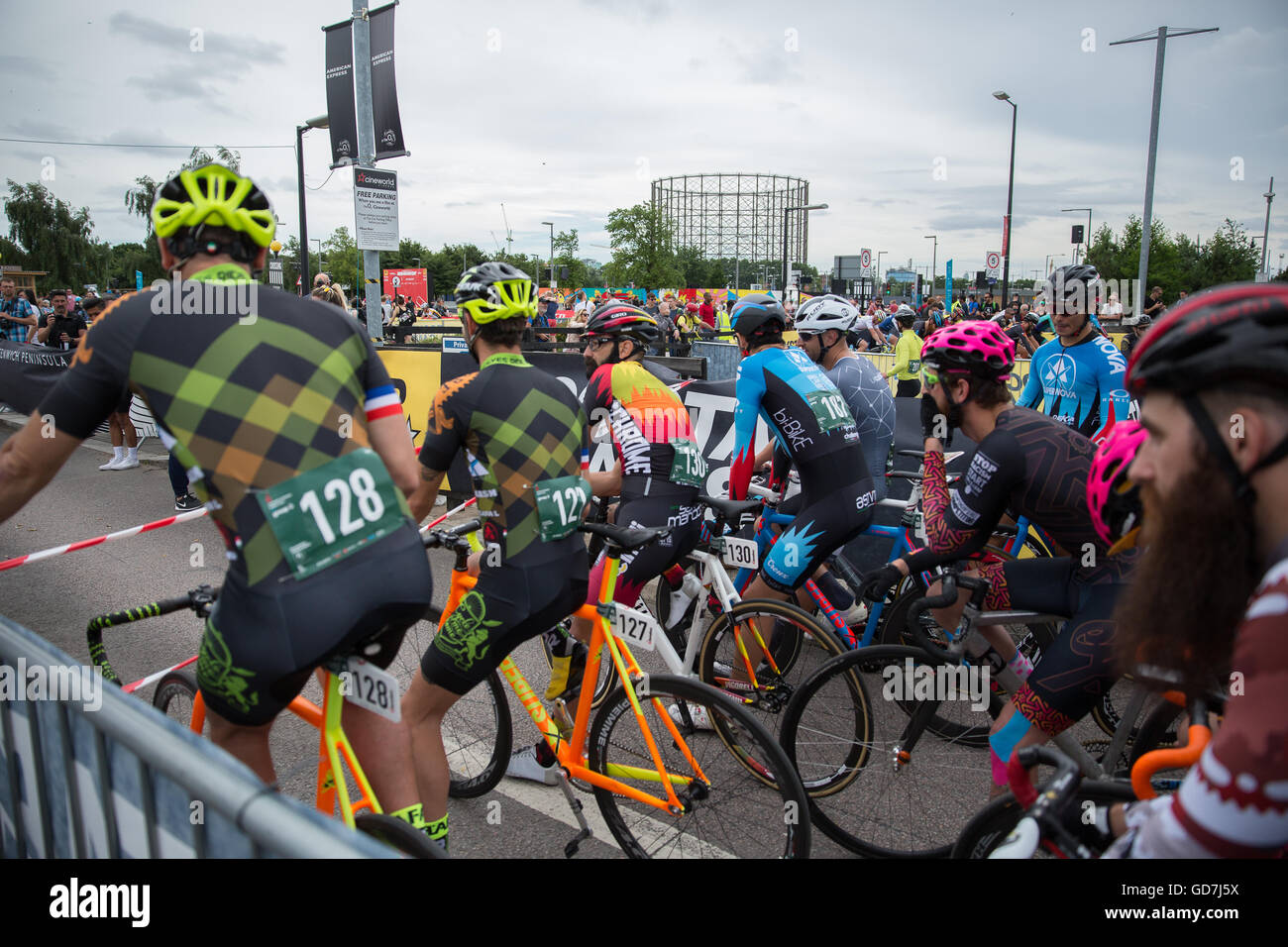 Red Hook Crit London 2016 Ciclismo Criterium Bike Race Bike fisso via biciclette caso UK Eventi del ciclo di uomo donna ciclista Racing Foto Stock