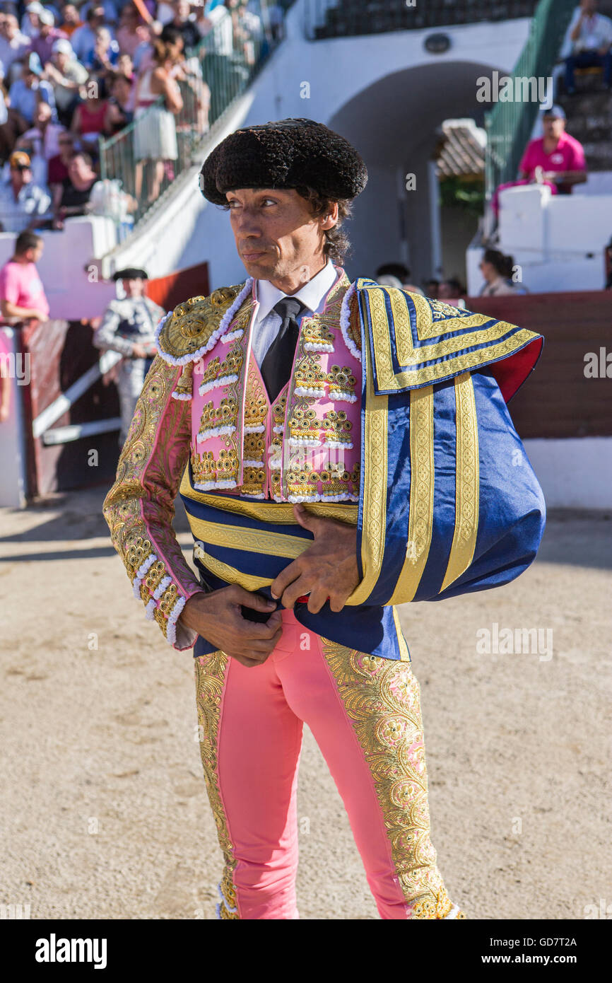 Torero Curro Diaz avviando il paseíllo nella corrida di Linares, Provincia di Jaen, Spagna Foto Stock