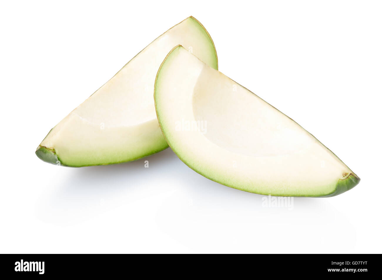 Avocado, due pezzi su bianco, tracciato di ritaglio Foto Stock