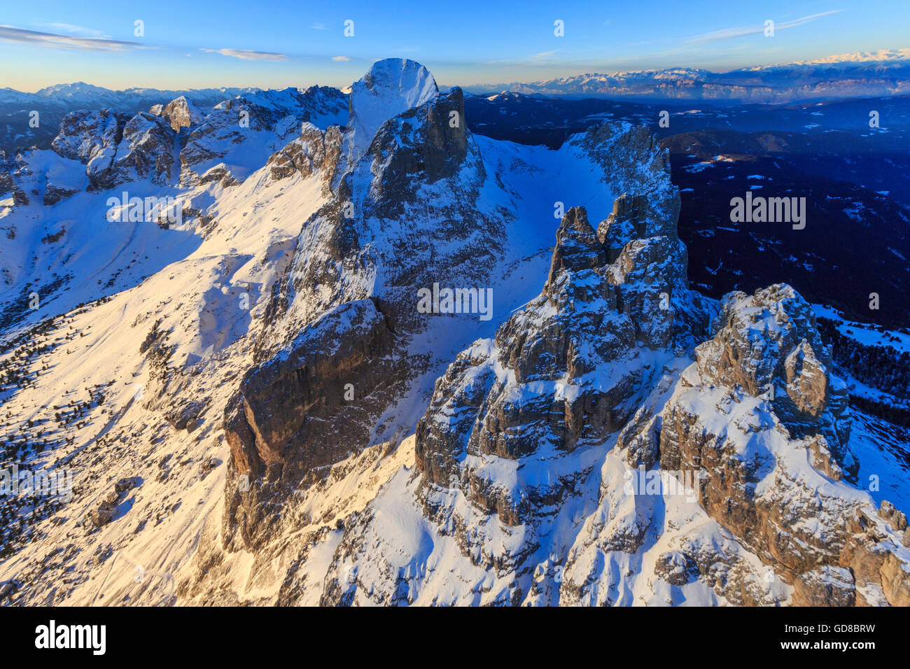 Vista aerea del Catinaccio e Torri di Vajolet al tramonto. sciliar parco naturale Dolomiti trentino alto adige italia Europa Foto Stock