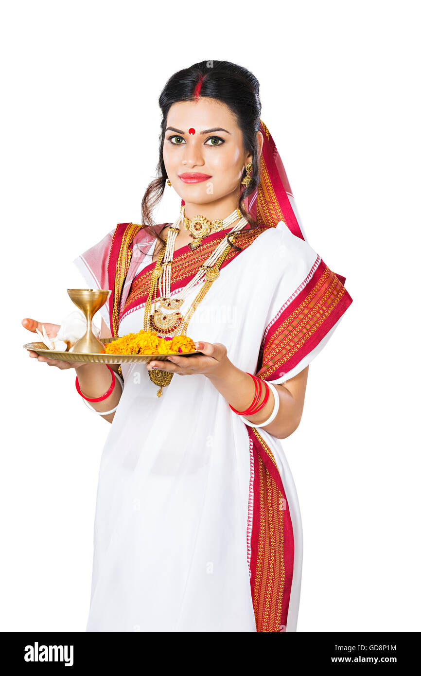 1 Indian Bengali donna adulta Durga Puja culto Foto Stock