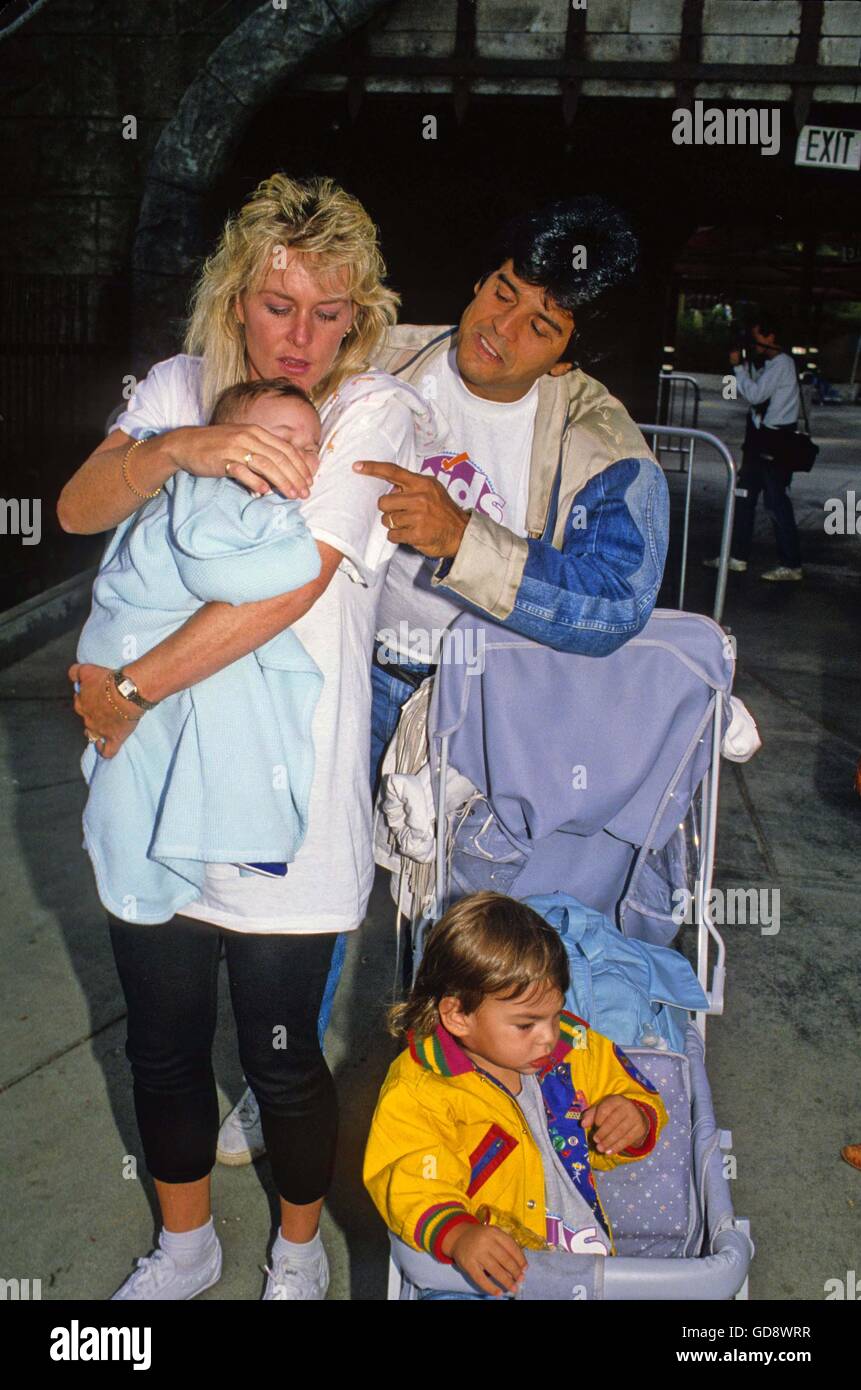 14 agosto 2008 - ERIK ESTRADA CON LA MOGLIE GEGGY ROWE, figli ANTHONY ERIC ESTRADA E BRANDON MICHAEL-PAUL ESTRADA 1988. - © Roger Karnbad/ZUMA filo/Alamy Live News Foto Stock