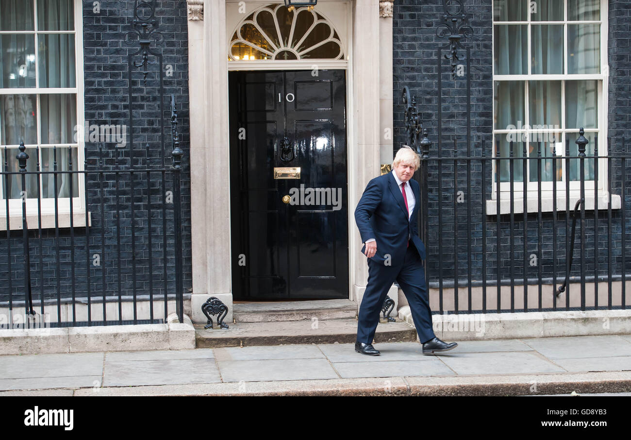 Londra Inghilterra. 13 luglio 2016 il nuovo Primo Ministro Theresa Maggio reso Boris Johnson, ex sindaco di Londra, segretario agli Affari Esteri (foto di Michael Tubi/ Alamy Live Foto Stock