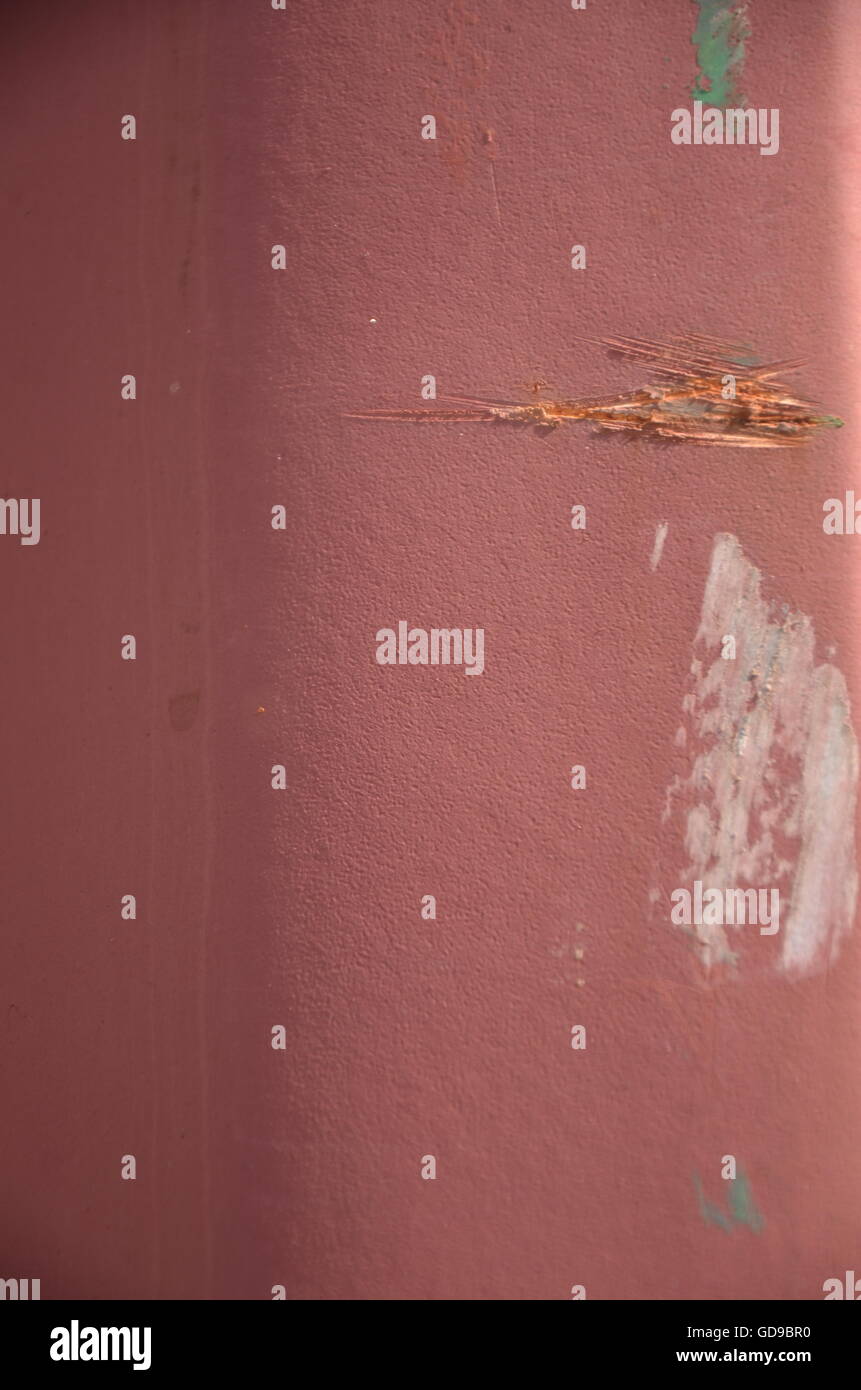 Rosa, rotture di vernice, sfondo, vernice, superficie, closeup, cemento, ruvida, sporchi, verde, granulata, irregolare, crack, Brillante, leggero, fen Foto Stock