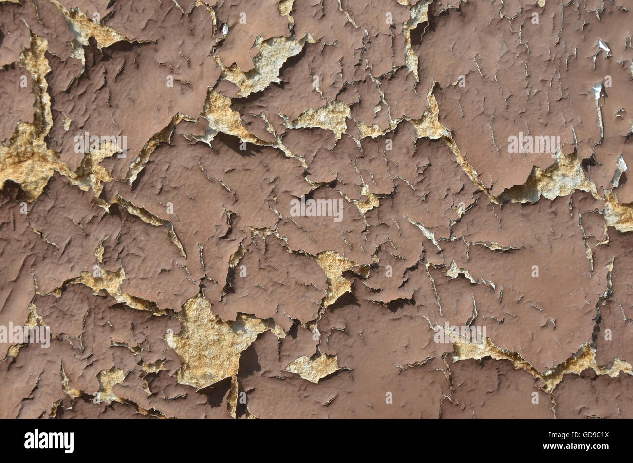 Brown, la vecchia vernice, ruvida, SPORCHE, SPORCHE, Rame antico, astratta, macro, fatiscente, invecchiamento, parete, rotto, sfondo Foto Stock