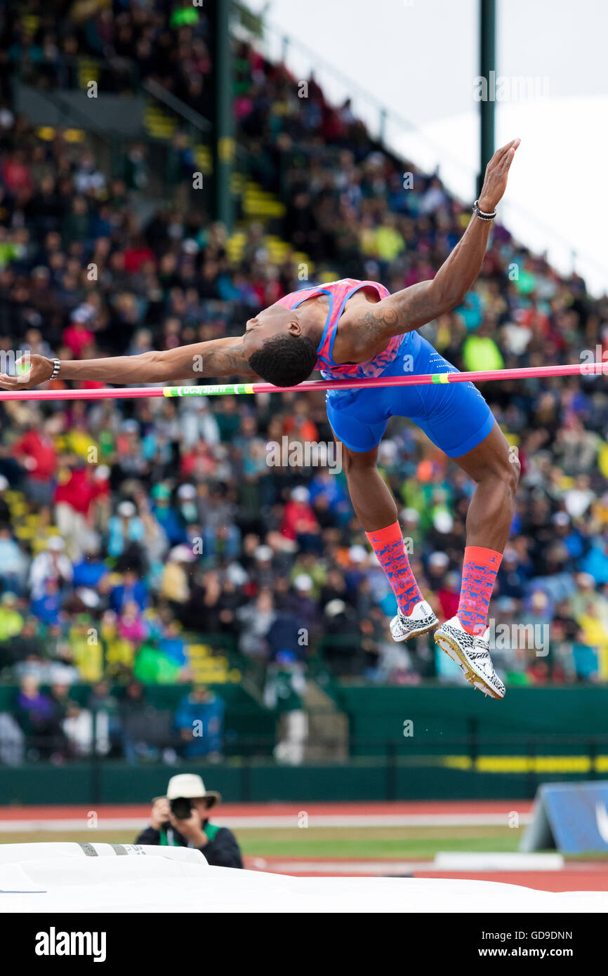 Eugene, Stati Uniti d'America. 10 Luglio, 2016. Erik Kynard luoghi 1° in Uomini Salto in alto e si qualifica per il 2016 Rio Giochi Olimpici a Foto Stock