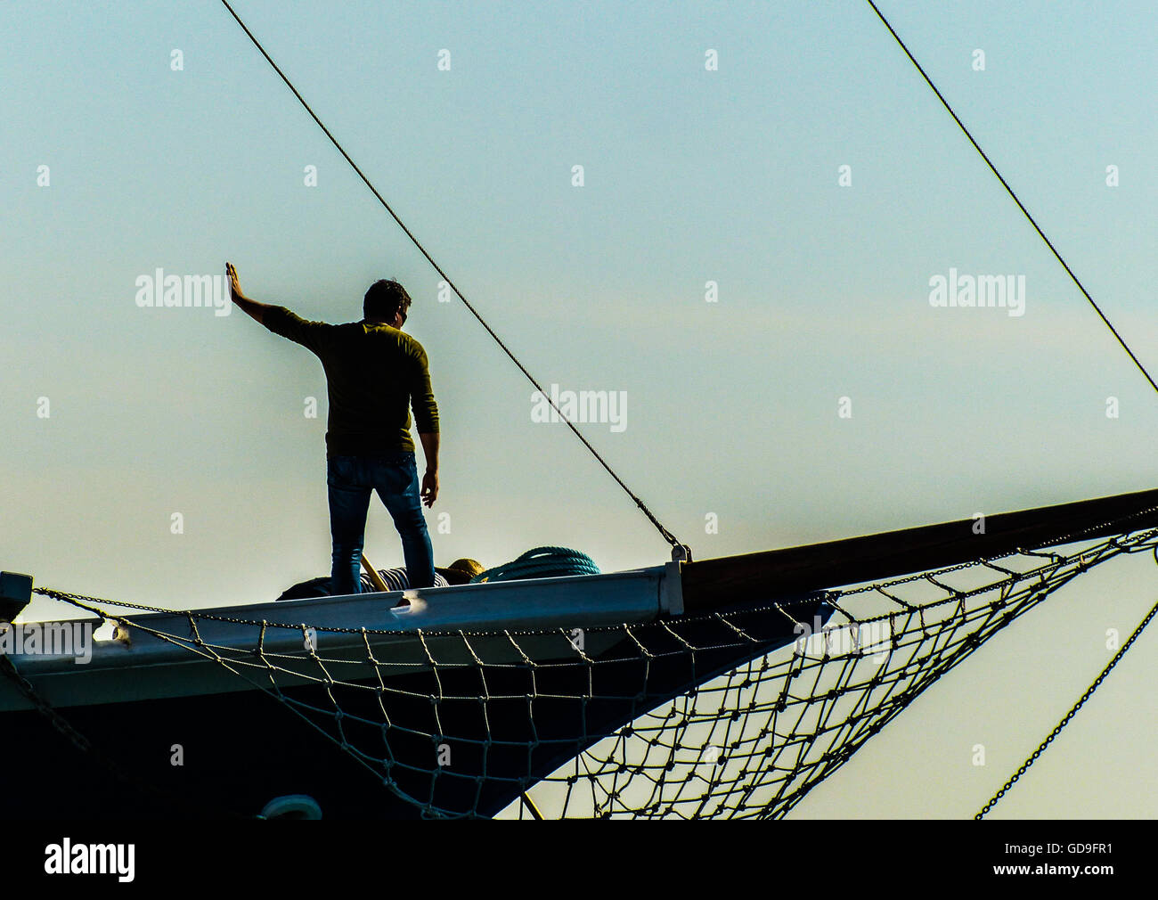 Mate guida di barca a vela per ancoraggio,Rovigno Croazia Foto Stock