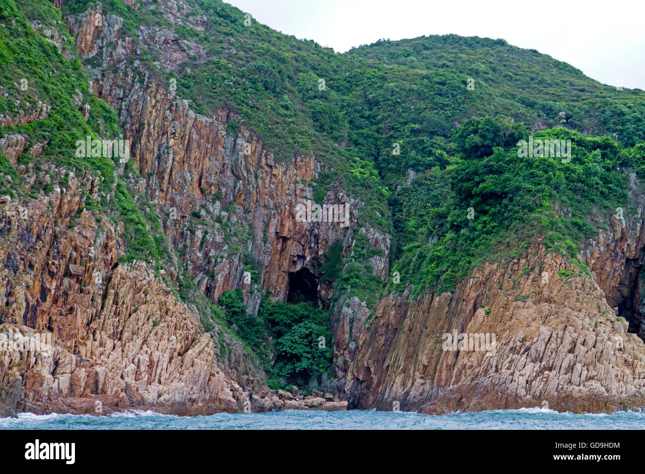 Volcanic litorale lungo la Hong Kong Geoparco globale Foto Stock