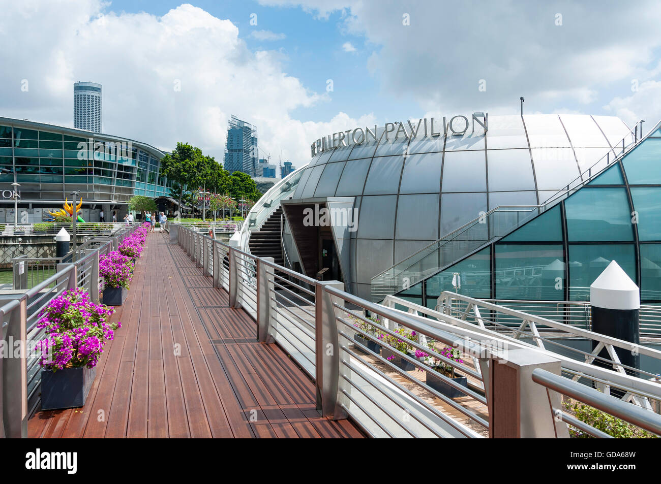 Il Fullerton Pavilion, Clifford Square, Marina Bay, zona centrale, Singapore Island (Pulau Ujong), Singapore Foto Stock