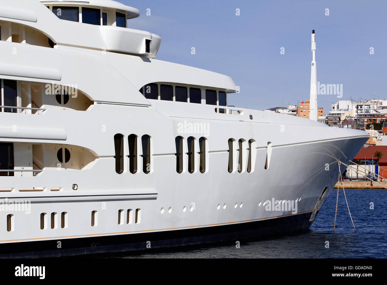 Luxury yacht ormeggiati in porto Foto Stock