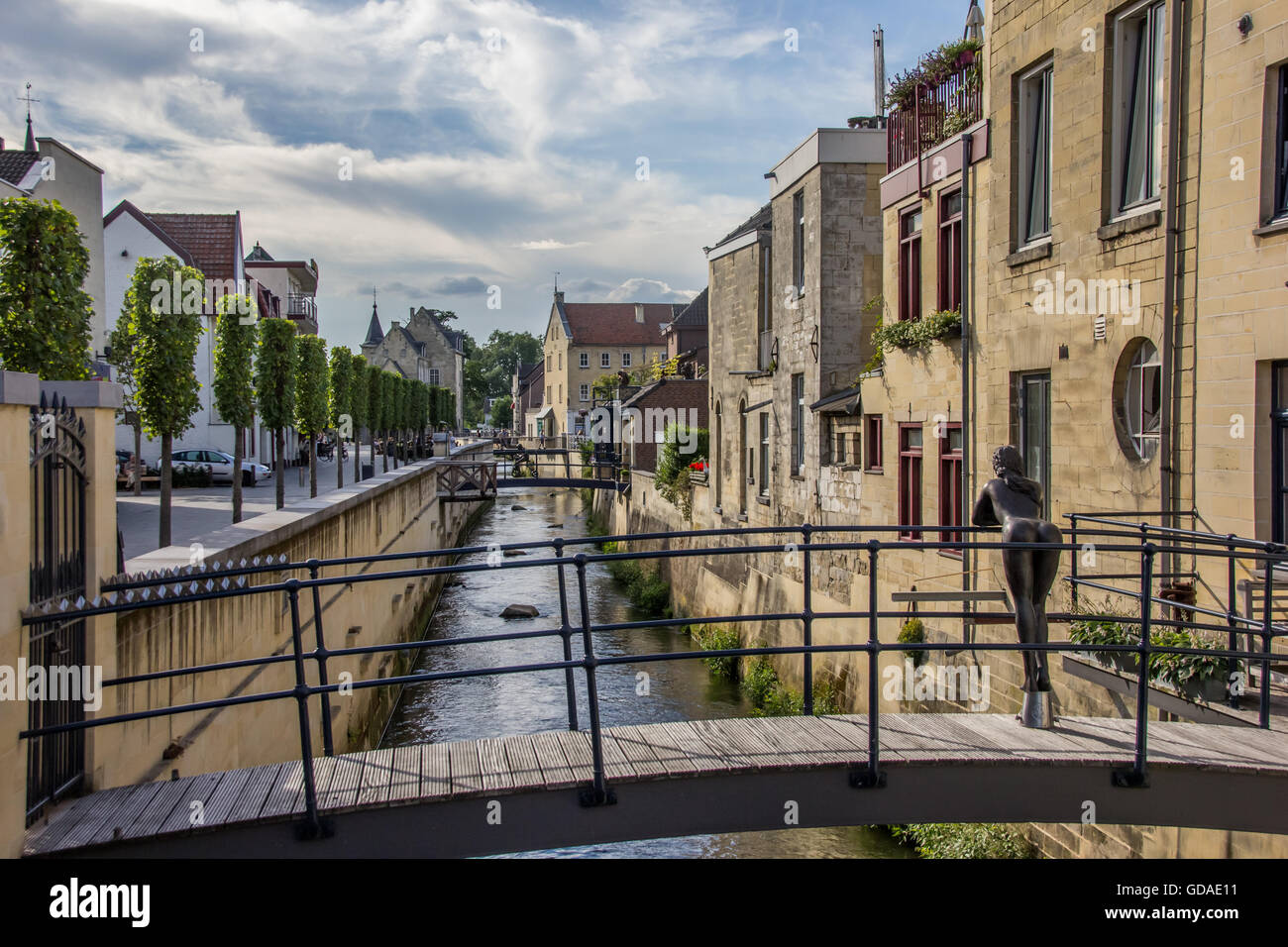 Canal e il ponte nel centro di Valkenburg, Paesi Bassi Foto Stock