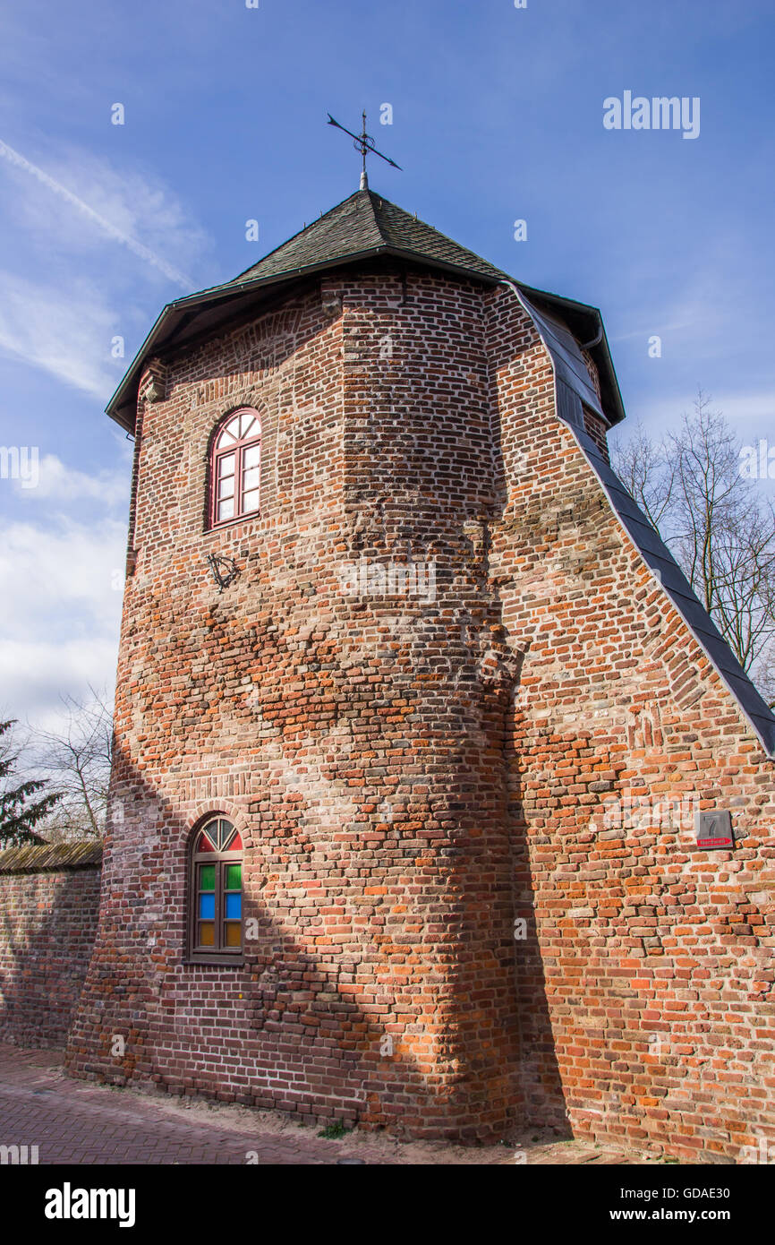 Torre circolare nella parete della città di Xanten, Germania Foto Stock