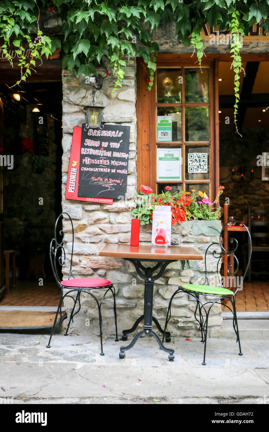 Bella caffetteria in stile rustico Yvoire, Francia Foto Stock