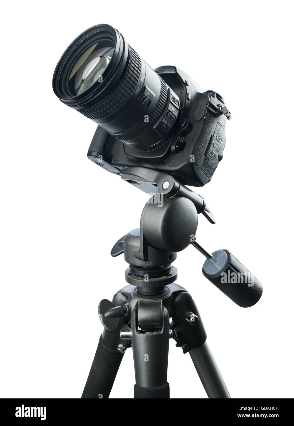 Fotocamera reflex digitale su treppiede, isolati su sfondo bianco Foto Stock