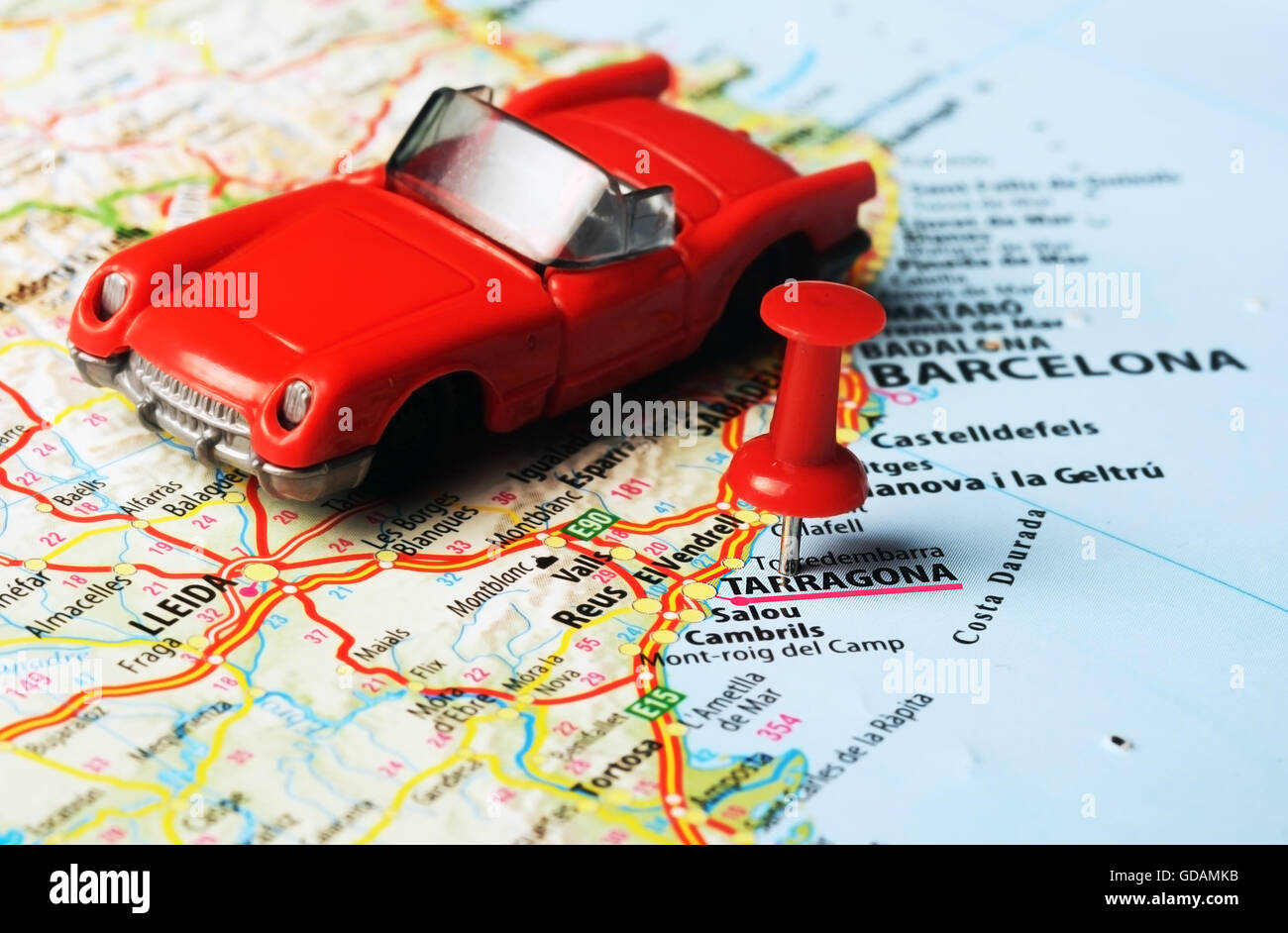 Close up di Tarragona , Spagna mappa e una macchina giocattolo ,concetto di viaggio Foto Stock