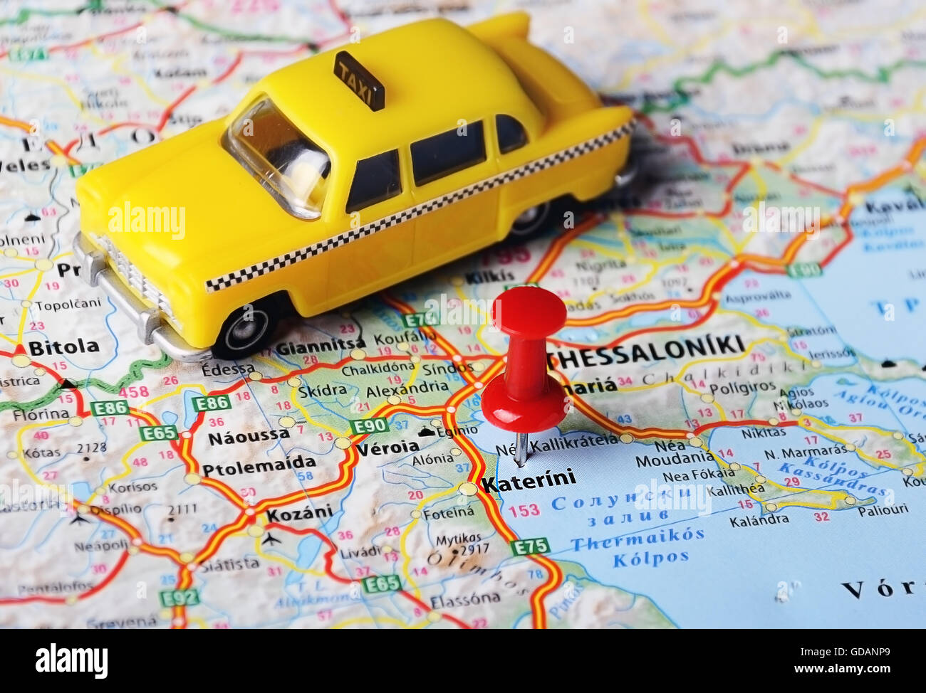Close up di Katerini , Grecia mappa e taxi toy - Concetto di viaggio Foto Stock