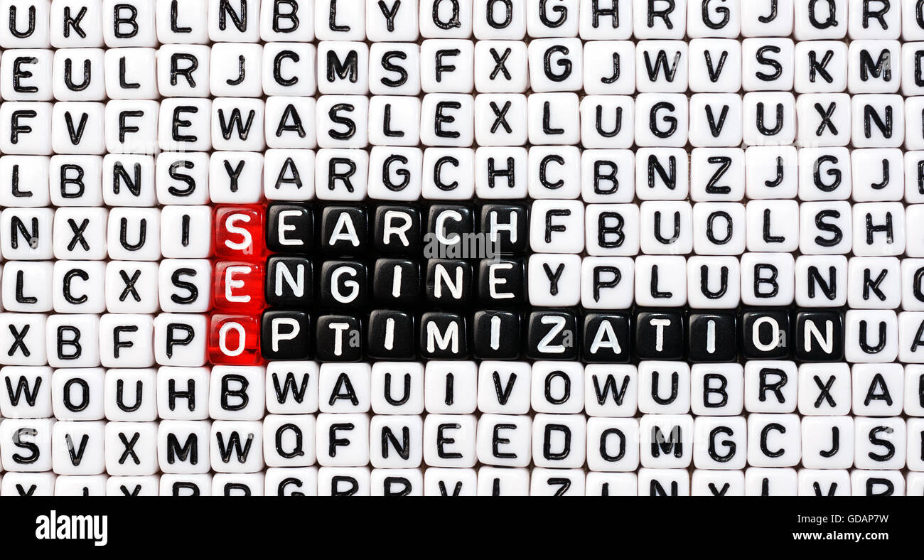 A cubetti con testo ,SEO ottimizzazione dei motori di ricerca Foto Stock