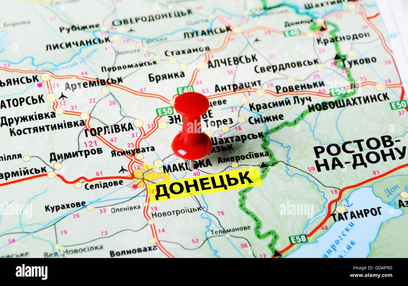 Close up di donetsk , Ucraina o Russia , mappa con perno rosso Foto Stock