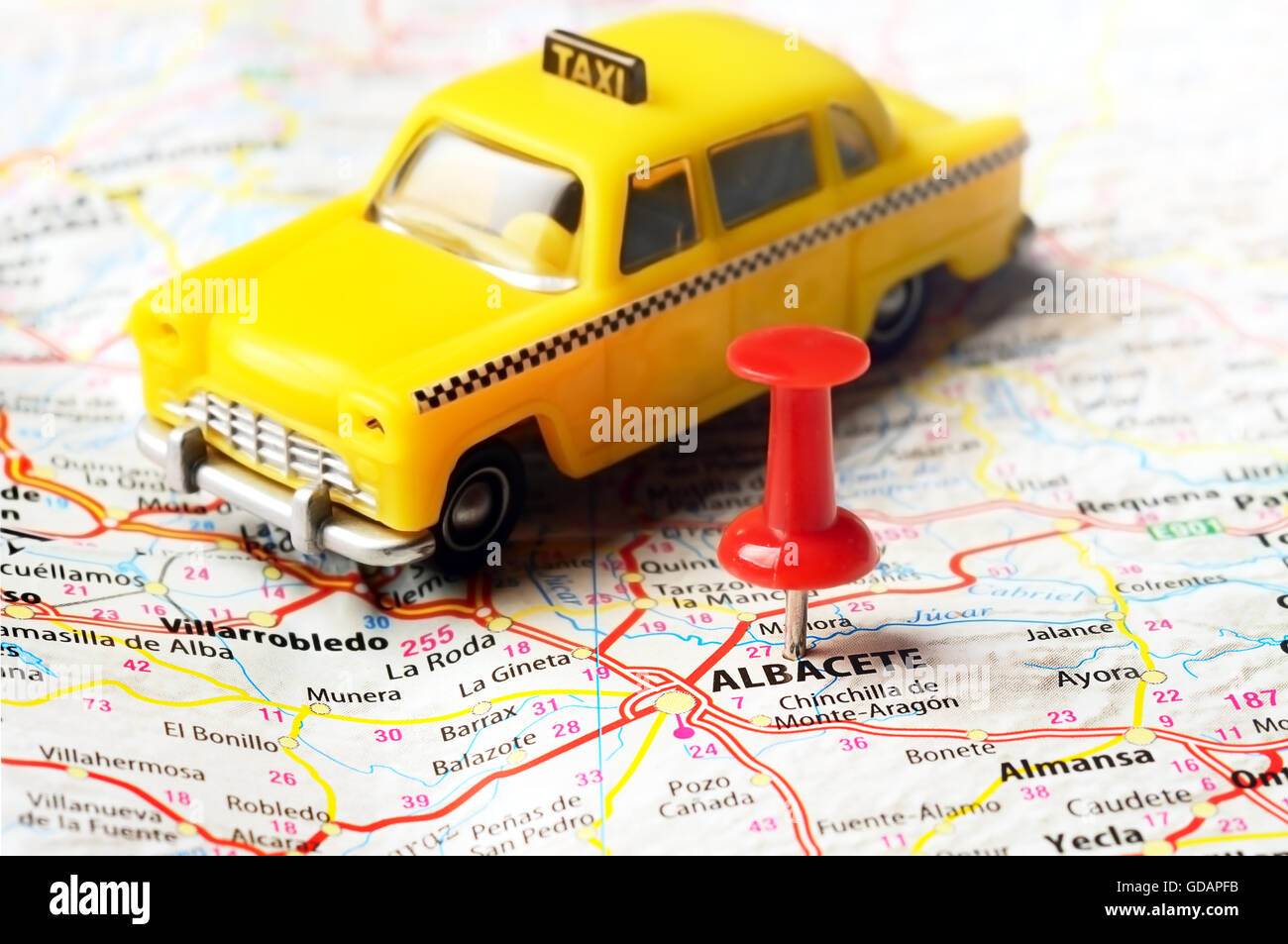 Close up di Albacete ,Spagna mappa con perno rosso e taxi toy - Concetto di viaggio Foto Stock