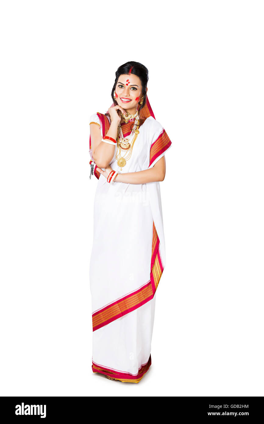 1 Indian Bengali donna adulta in piedi Foto Stock