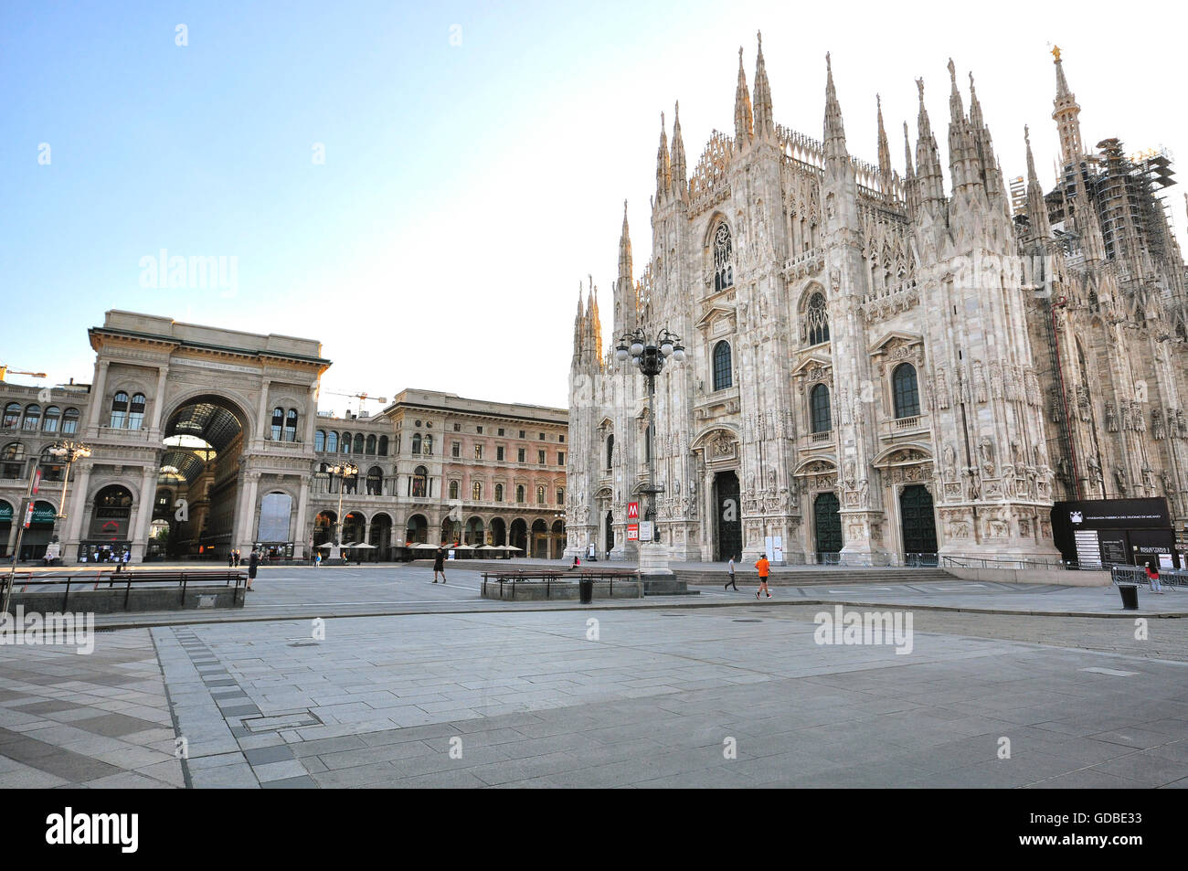Milano, Italia - 20 giugno: Vista di piazza del Duomo a Milano il 20 giugno 2015. Foto Stock