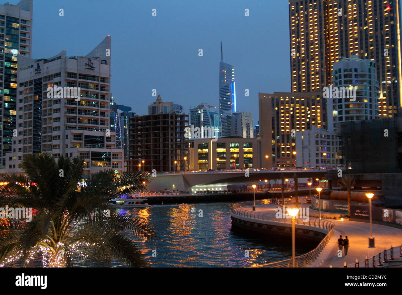 Dubai Marina di notte, Dubai, Emirati Arabi Uniti Foto Stock