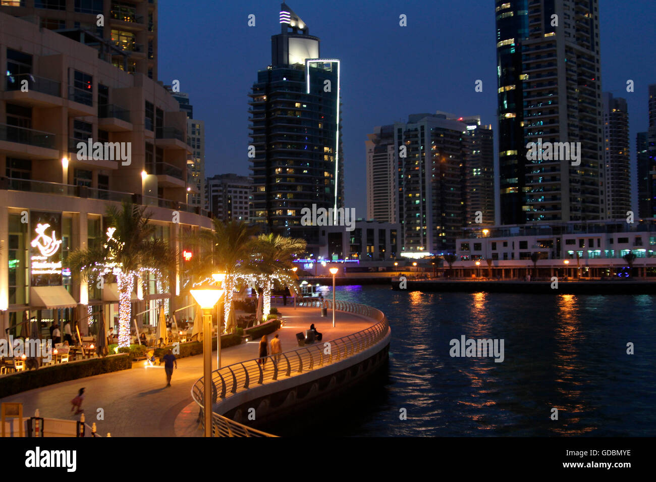 Dubai Marina di notte, Dubai, Emirati Arabi Uniti Foto Stock