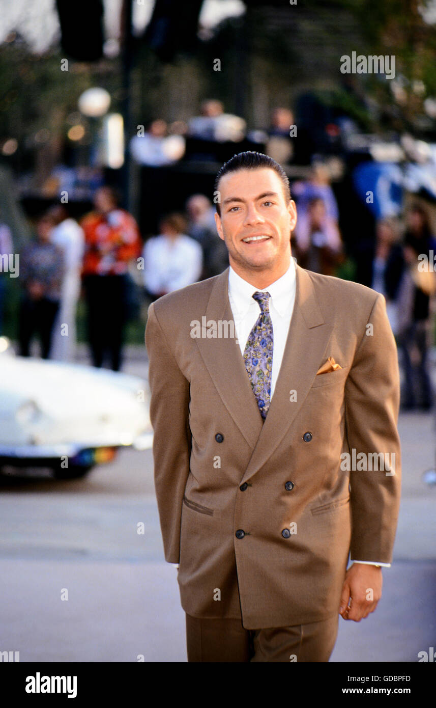 Van Damme, Jean-Claude, * 18.10.1960, attore belga, a mezza lunghezza e apertura di Euro Disney Resort nei pressi di Parigi, aprile 1992, Foto Stock