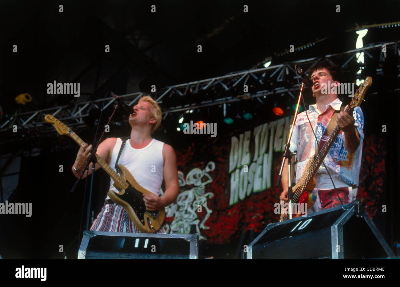 Die Toten Hosen, gruppo musicale tedesco, fondato nel 1982, concerto, Garching, Baviera, 1987, chitarrista Andreas von Holst, bassista Andreas Meurer, Foto Stock