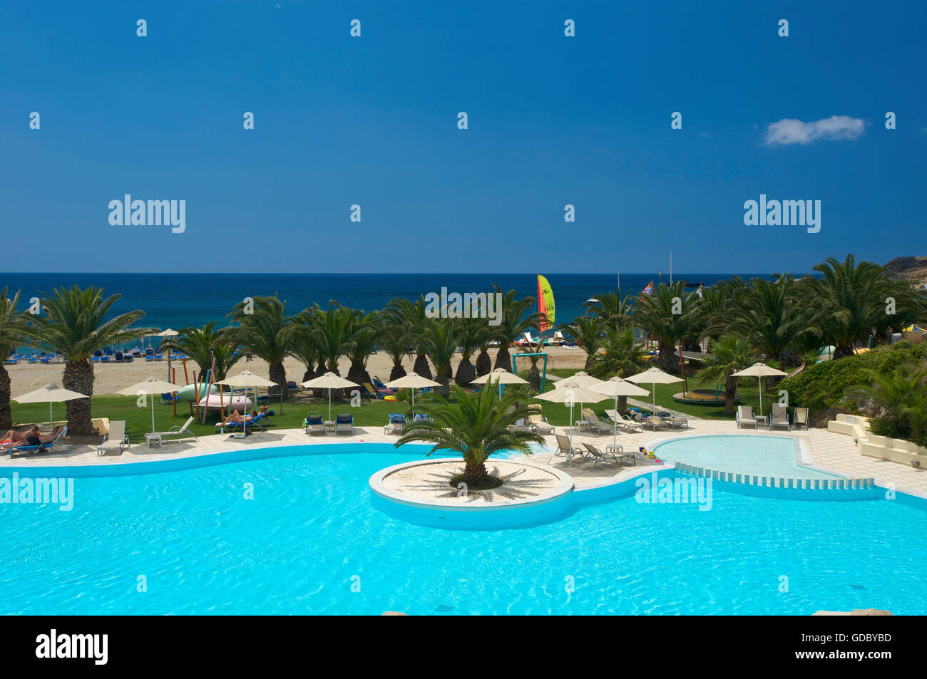 Hotel a Damnoni spiaggia nelle vicinanze Plakias, Creta, Grecia Foto Stock