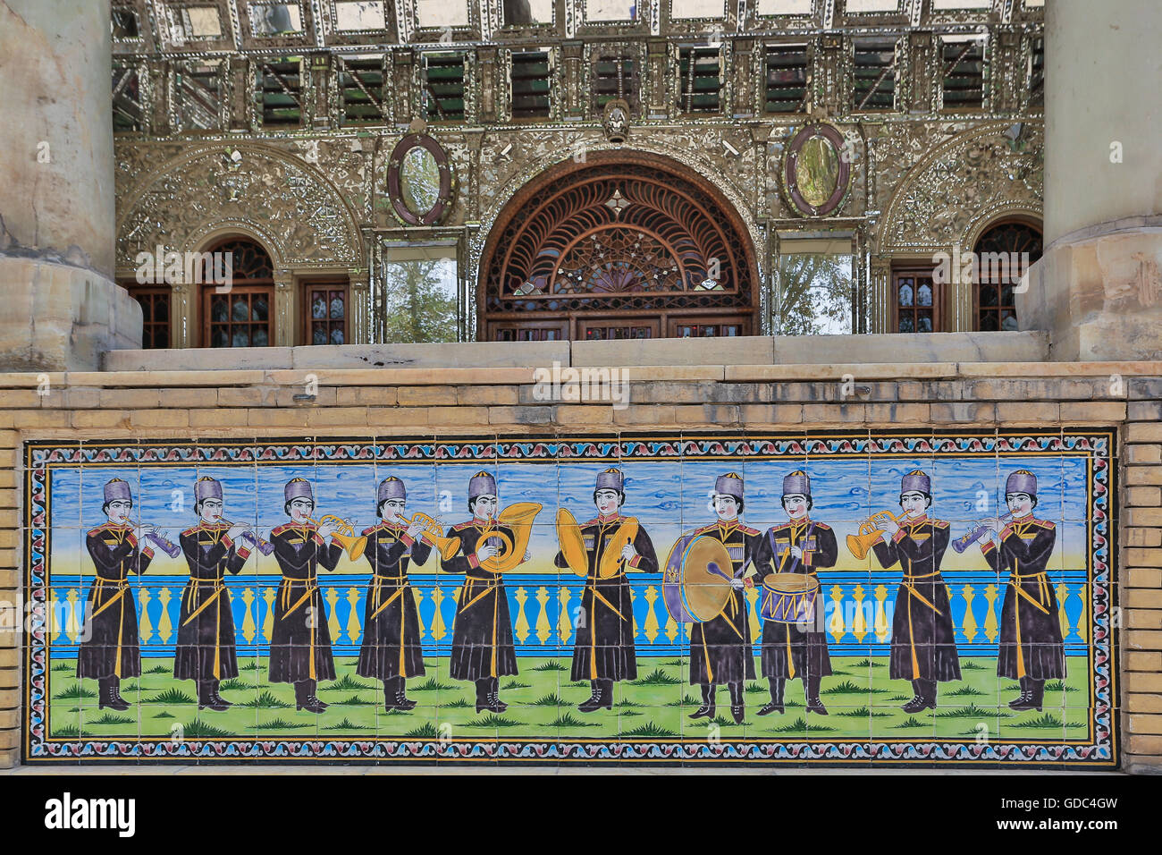 Iran,città di Teheran,Golestan Palace complesso,Shams-Al Emarat (edificio del sole). Foto Stock