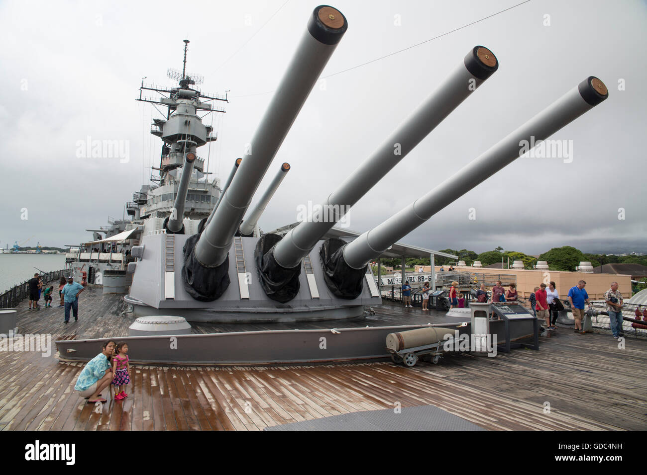 Honolulu,Oahu,nave da guerra Missouri,nave da guerra,Pearl Harbor,memorial,seconda guerra mondiale,STATI UNITI D'AMERICA,Hawaii,l'America,pistole, Foto Stock