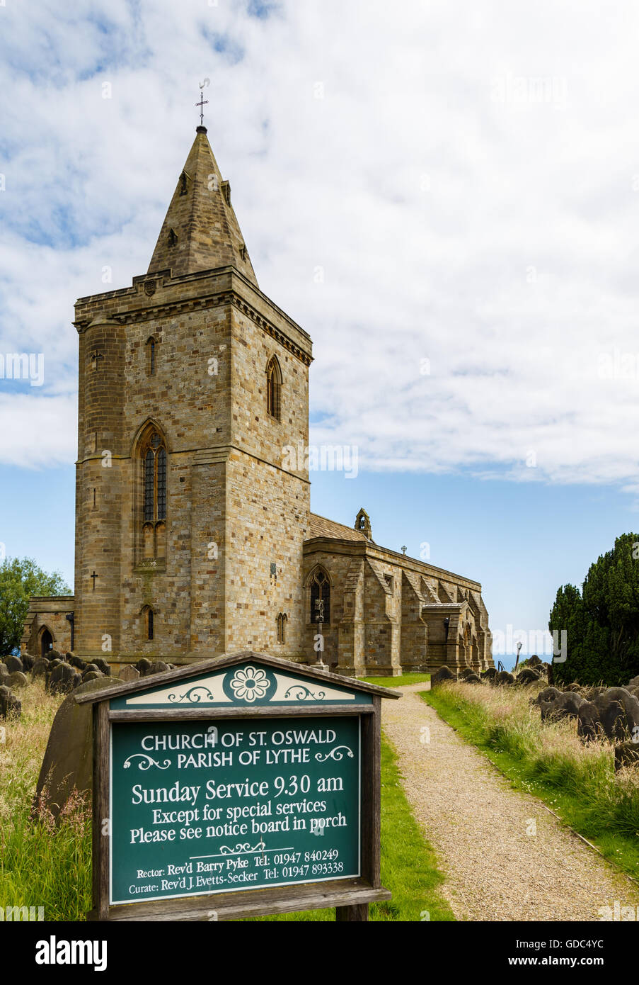 La chiesa di St Oswald. In Lythe, North Yorkshire, Inghilterra. Foto Stock