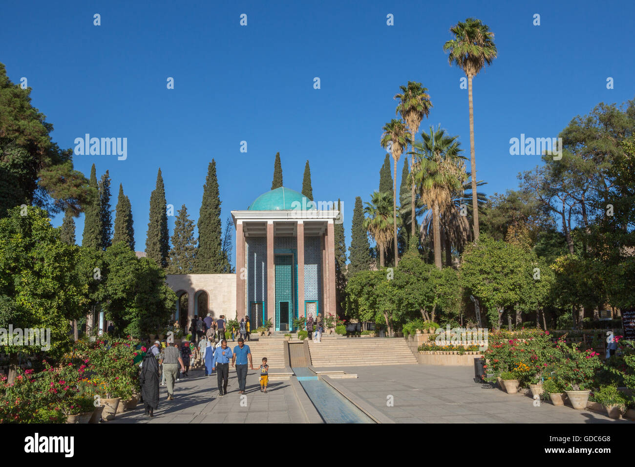 Iran,Shiraz città,Aramgah-Es Saadi mausoleo Foto Stock