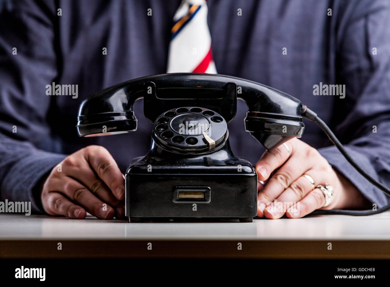 Customer care che si prende cura di lei e rispondere tempestivamente alle vostre domande Foto Stock