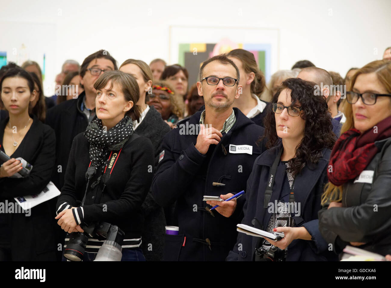 Australia. Il 15 luglio 2016. Un pranzo conferenza stampa presso la galleria d'Arte del Nuovo Galles del Sud annuncio del 2016 Archibald Premio ($100.000) vinto da artista Louise Hearman per la sua hyper-vero ritratto della leggendaria Australian Barry Humphries. © Hugh Peterswald/Pacific Press/Alamy Live News Foto Stock