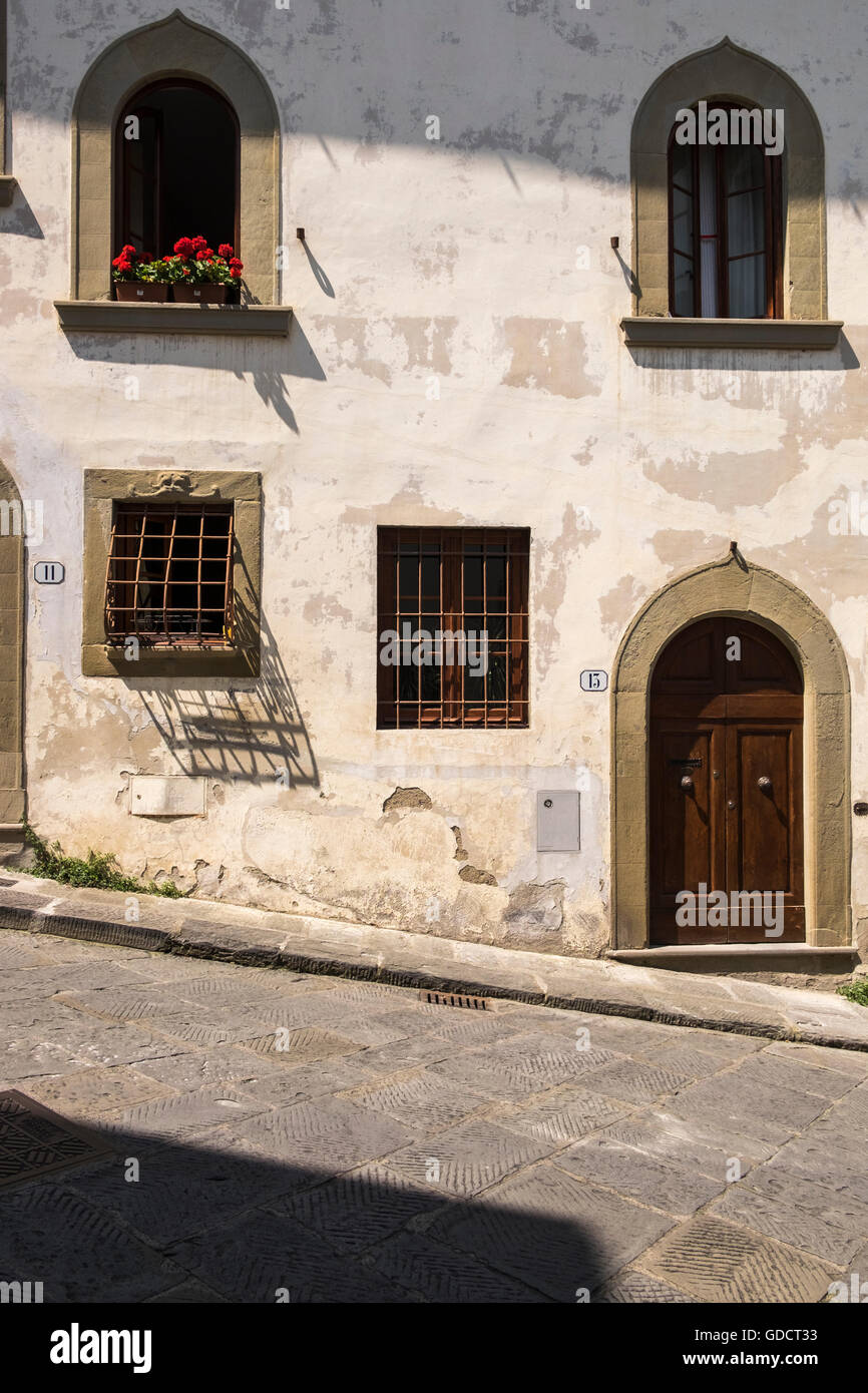 I dettagli di vecchie case sulla Costa San Giorgio, dove Galileo visse nel 1600s, Firenze, Toscana, Italia. Foto Stock