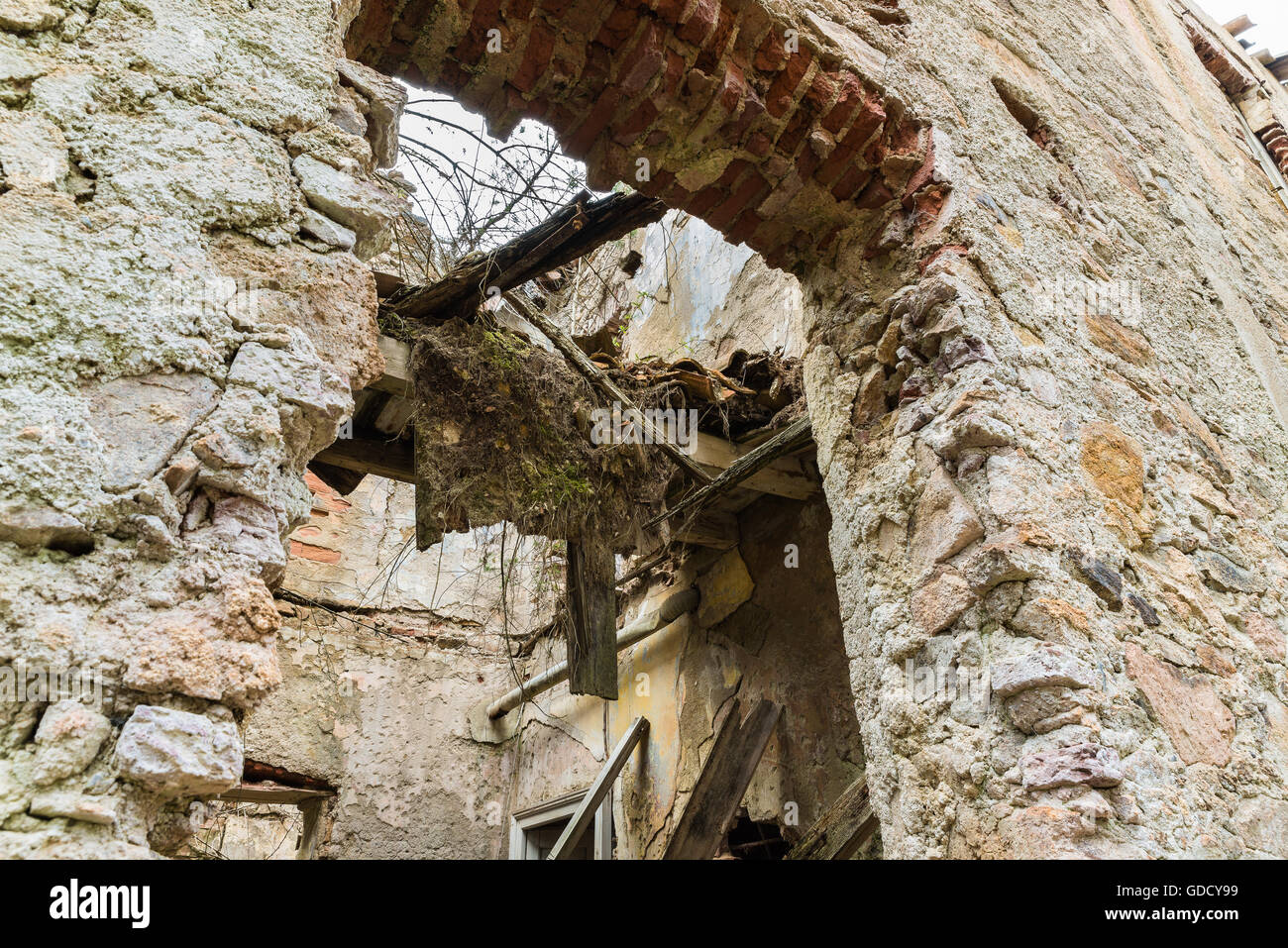 Casa diroccata, terremoto, macerie e detriti Foto Stock