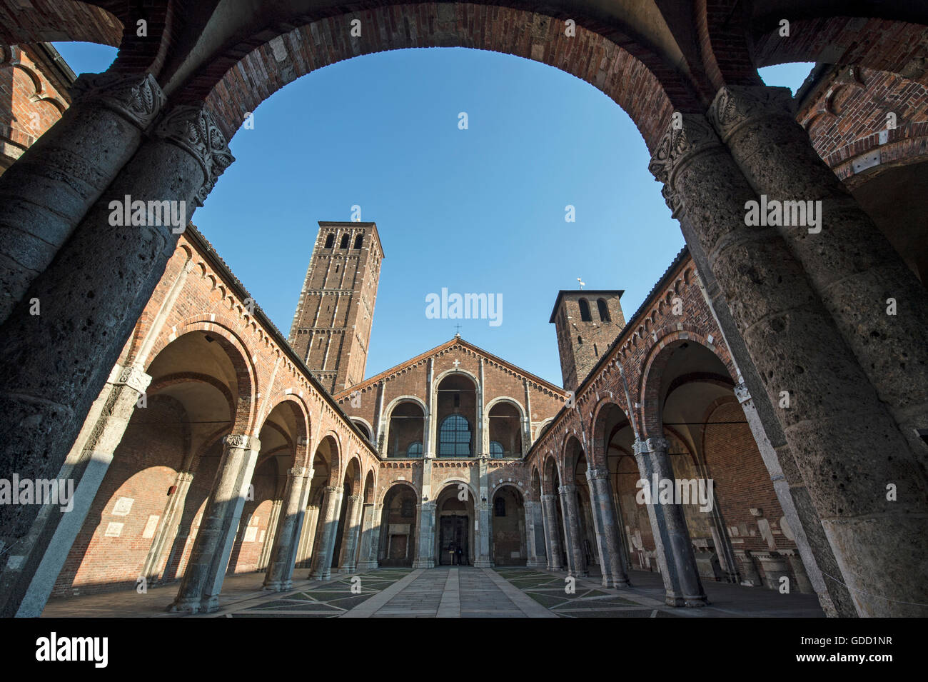 L'Italia, Lombardia, Milano, chiesa di Sant'Ambrogio Foto Stock