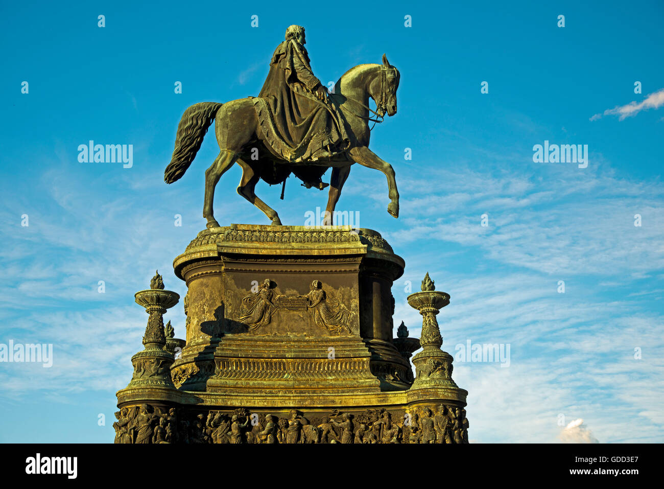 John, 12.12.1801 - 29.10.1873, Re di Sassonia 1854 - 1873, lunghezza intera, Re Johann monumento sulla Theaterplatz (piazza), Dresda, Germania, Foto Stock