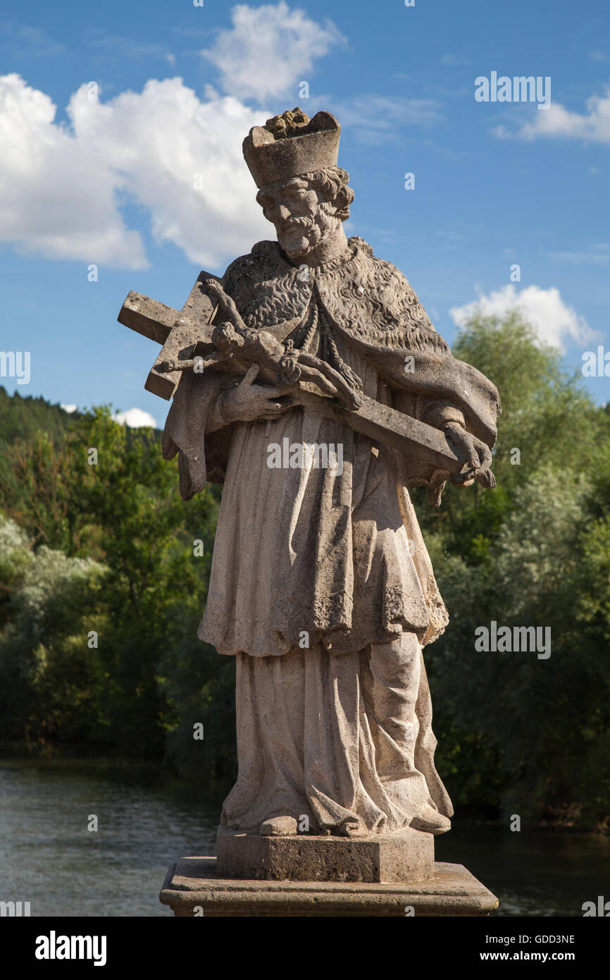 Giovanni di Nepomuk, circa 1350 - 20.3.1393, sacerdote e martire ceco, santo, statua, Ponte Tauber, Gamburg, Germania, Foto Stock
