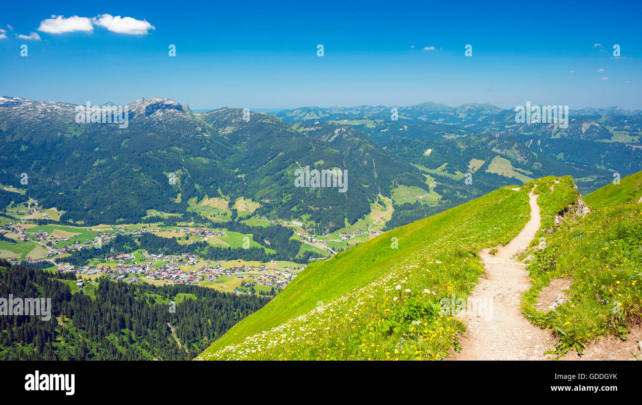 Panoramico sentiero del Fellhorn,nel 2038 m,all'Söllereck,nel 1706 m,Algovia Alpi,Baviera,germania,l'Europa Foto Stock