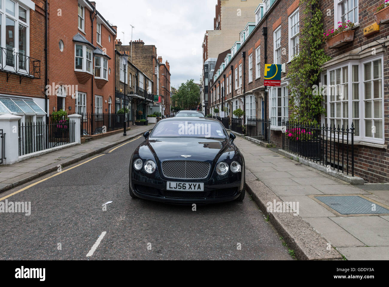 Londra, Regno Unito. Il 15 luglio 2016. Gli affari interni selezionare comitato ha detto che in una relazione che gli attuali strumenti per rilevare attività sospette in tutto il settore dei servizi finanziari e delle industrie connesse, quali agenzie immobiliari sono sovraccaricati e inefficace. Keith Vaz, il comitato di presidenza ha detto la corrente proventi di reato legislazione hanno fallito come â€100 miliardi veniva riciclato attraverso la contea ogni anno. © Velar concedere/ZUMA filo/Alamy Live News Foto Stock