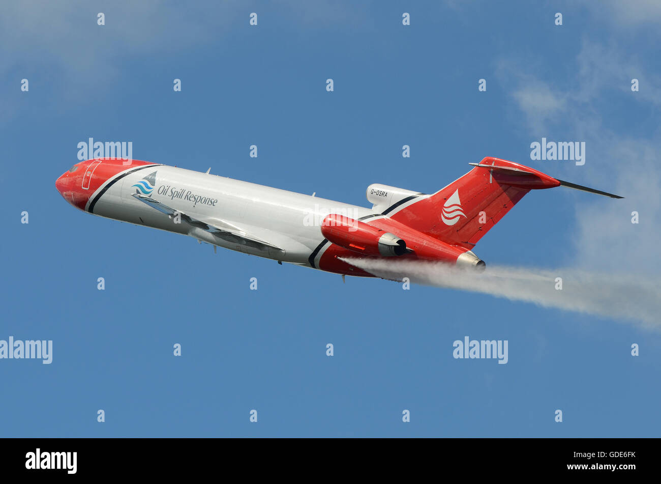 Farnborough Airshow 2016. Risposta alle perdite di petrolio Boeing 727 convertito aereo di linea jet Foto Stock