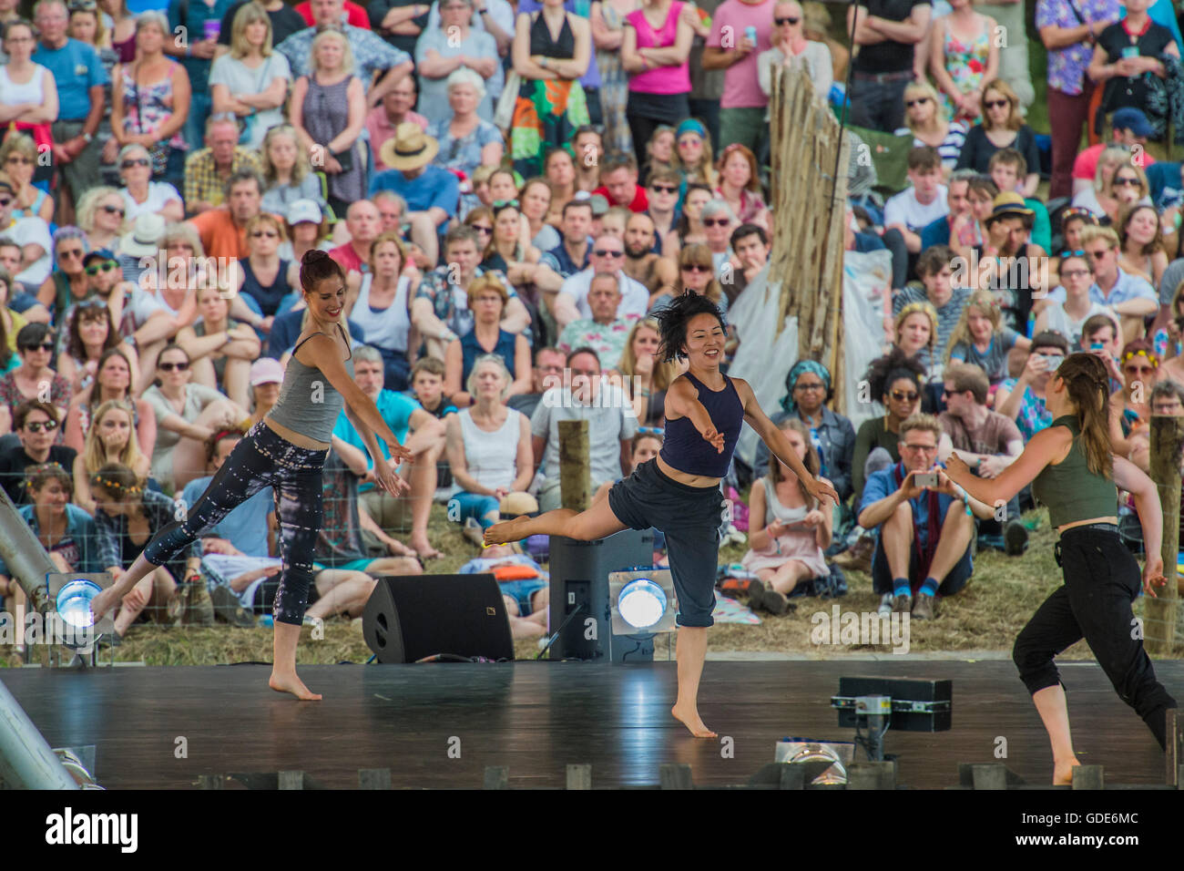 Henham Park, Suffolk, Regno Unito. 16 Luglio, 2016. Sadler's Wells presenta Gogo Penguin & Lynne pagina sul lungomare tappa - il 2016 Latitude Festival, Henham Park, Suffolk. Credito: Guy Bell/Alamy Live News Foto Stock