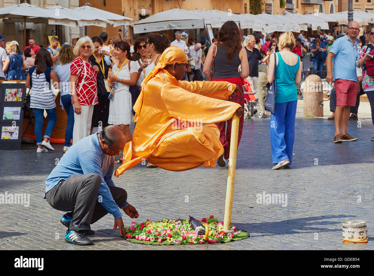 Indian street intrattenitore Piazza Navona Roma Lazio Italia Europa Foto Stock